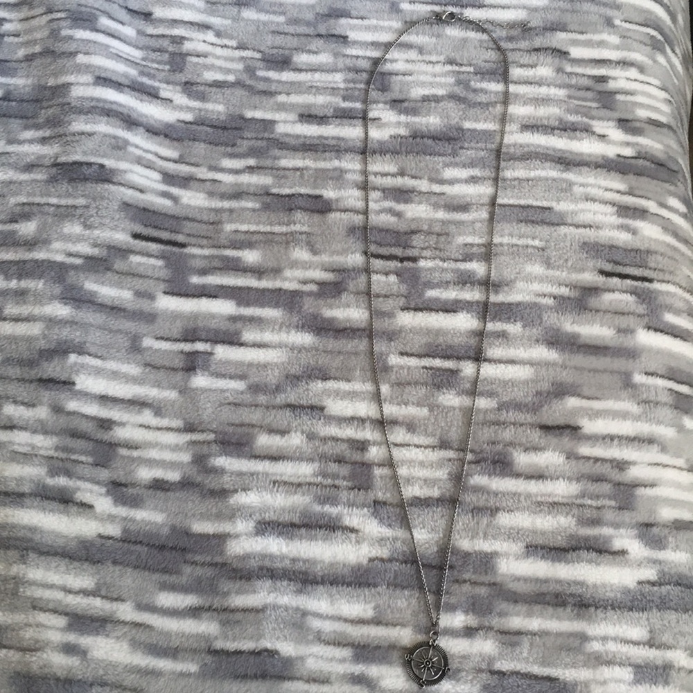 Compass Pendant - Picture 2 of 3